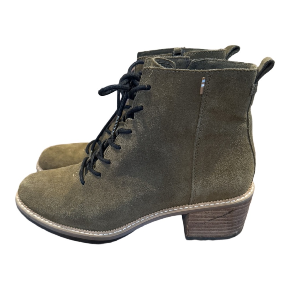 Toms Lace Up Block Heel Finn Boots in Olive- Size 10
